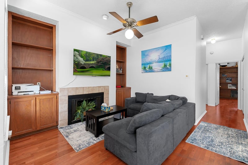 2802 Nueces ST #303, Austin, TX 78705