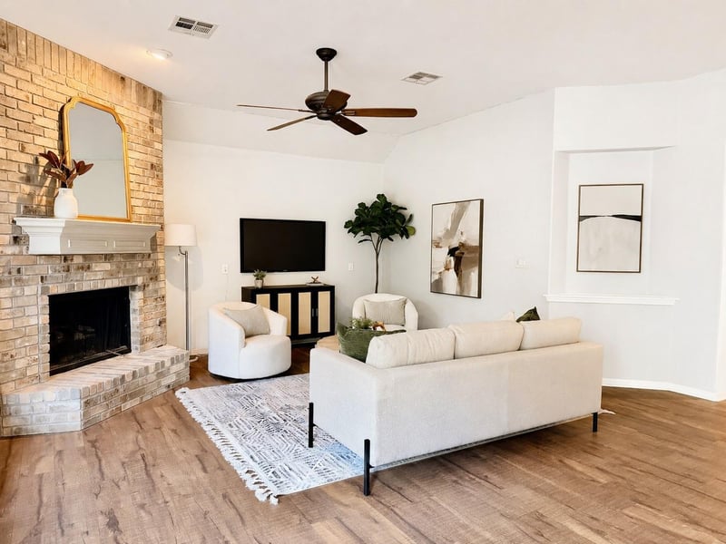 8024 Cobblestone , Austin, TX 78735