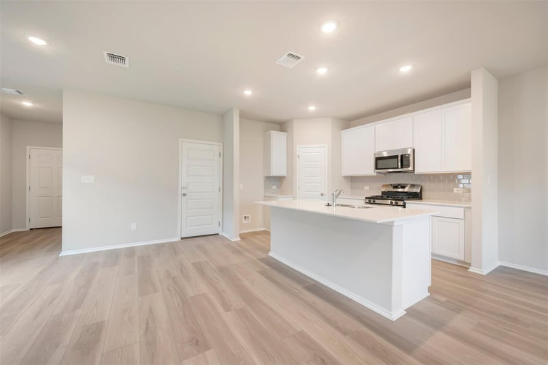 150 Big Banyan DR, Dripping Springs, TX 78620