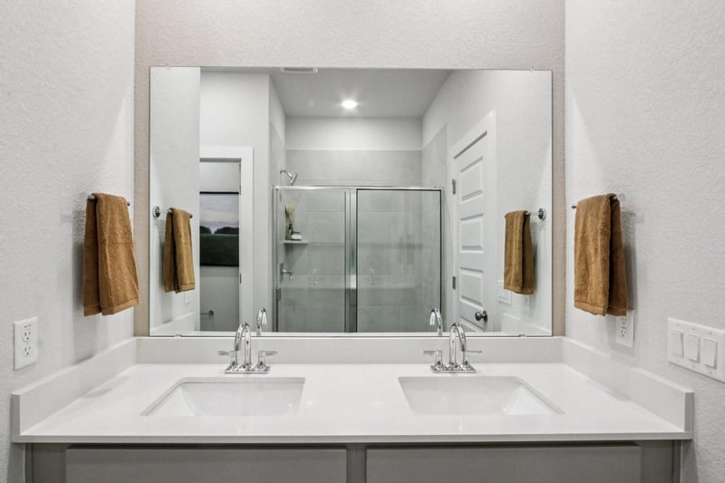 108 Hornet ST, Elgin, TX 78621
