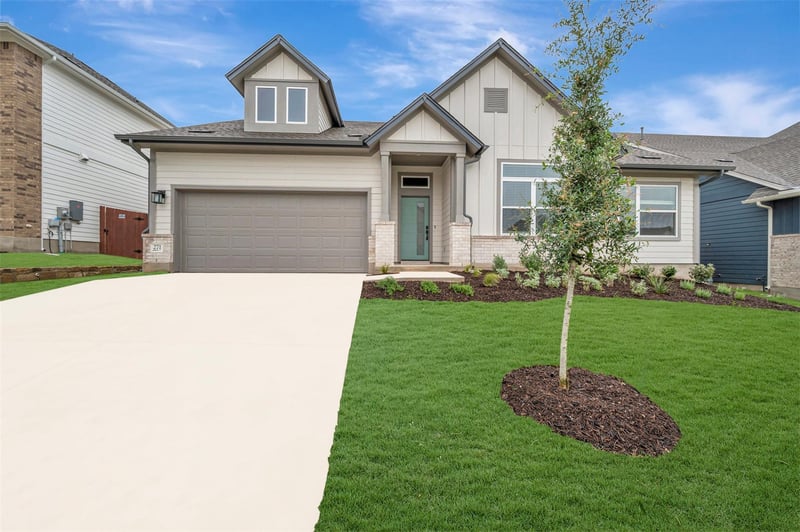 271 Twistleaf DR, Buda, TX 78610