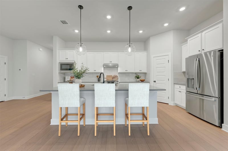 271 Twistleaf DR, Buda, TX 78610