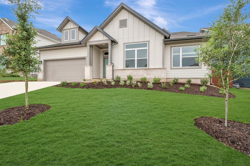 271 Twistleaf DR, Buda, TX 78610