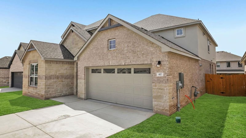 417 Eagle Canyon DR, Leander, TX 78641