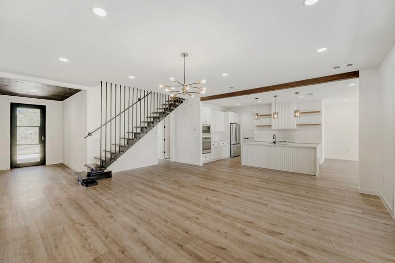 208 Ulupau CIR, Bastrop, TX 78602