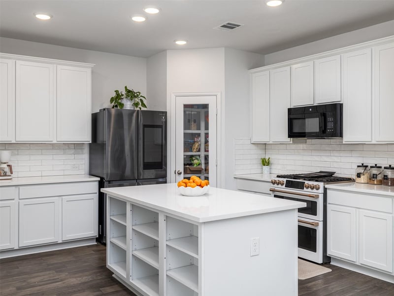 309 Sonbria Ps, Liberty Hill, TX 78642