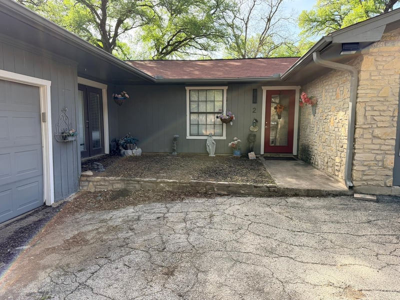 2 Acacia DR, Wimberley, TX 78676