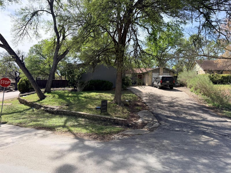 2 Acacia DR, Wimberley, TX 78676
