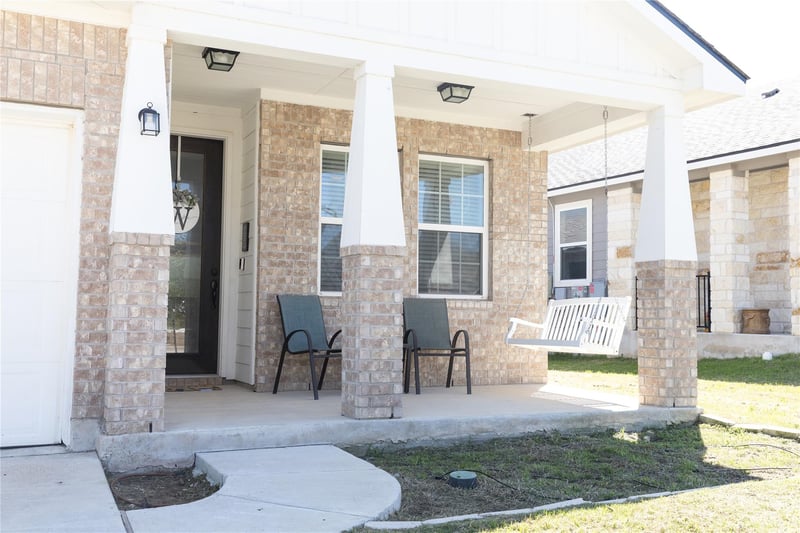 304 Winding Hollow LN, Georgetown, TX 78628