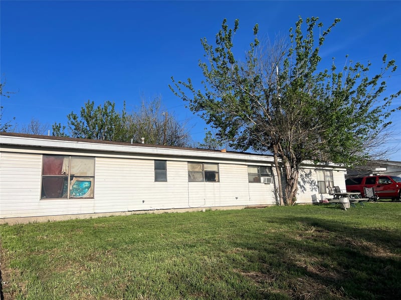 523 Lenora DR #A&B, Taylor, TX 76574