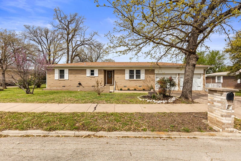 404 Oak ST, Copperas Cove, TX 76522