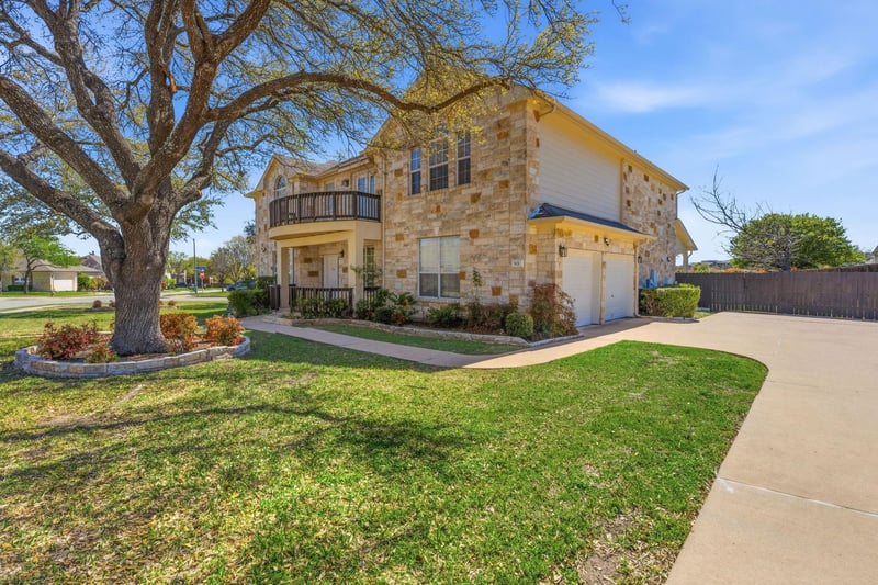901 Ambrose DR, Pflugerville, TX 78660