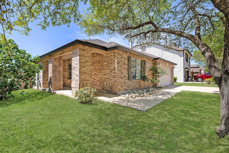 301 Wildwood DR, Georgetown, TX 78633