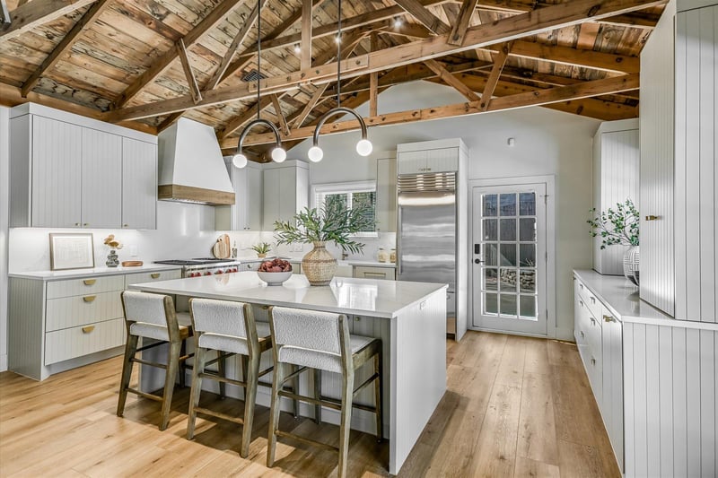 6111 Hudson Bend RD, Austin, TX 78734