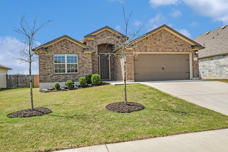 309 Chickasaw LN, Hutto, TX 78634
