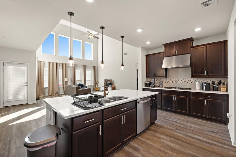 604 Spindrift LN, Leander, TX 78641