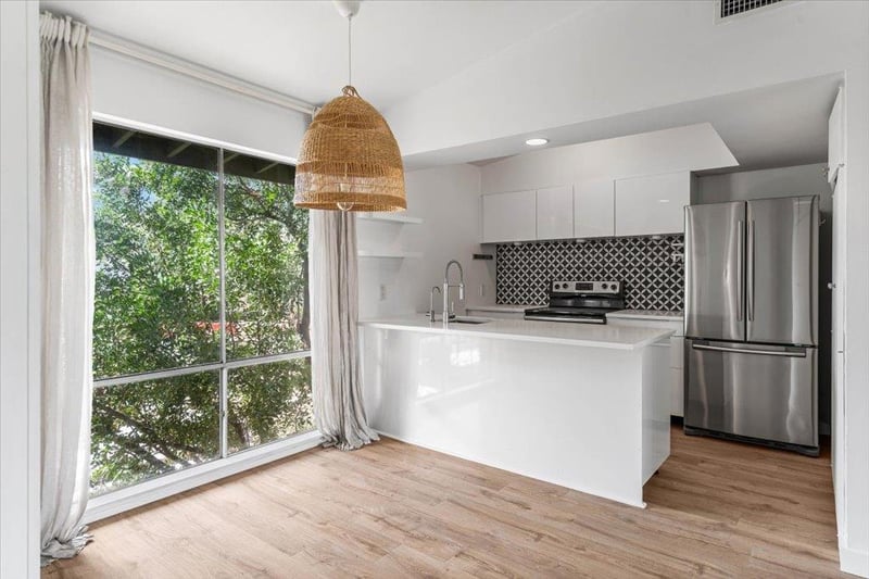 1304 Mariposa DR #206, Austin, TX 78704