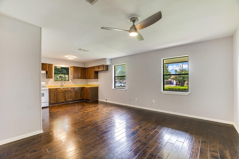 1405 Adams ST, Taylor, TX 76574