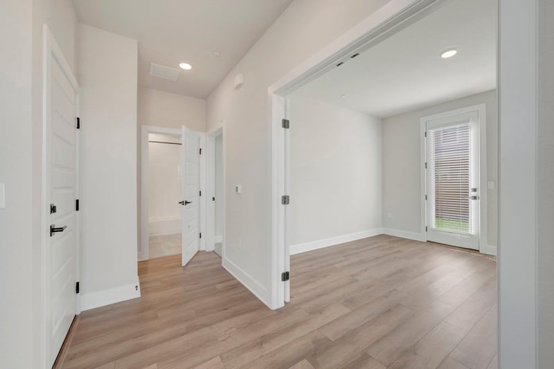 1017 Brickell Loop, Austin, TX 78744