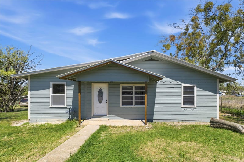 1604 5th ST, Goldthwaite, TX 76844