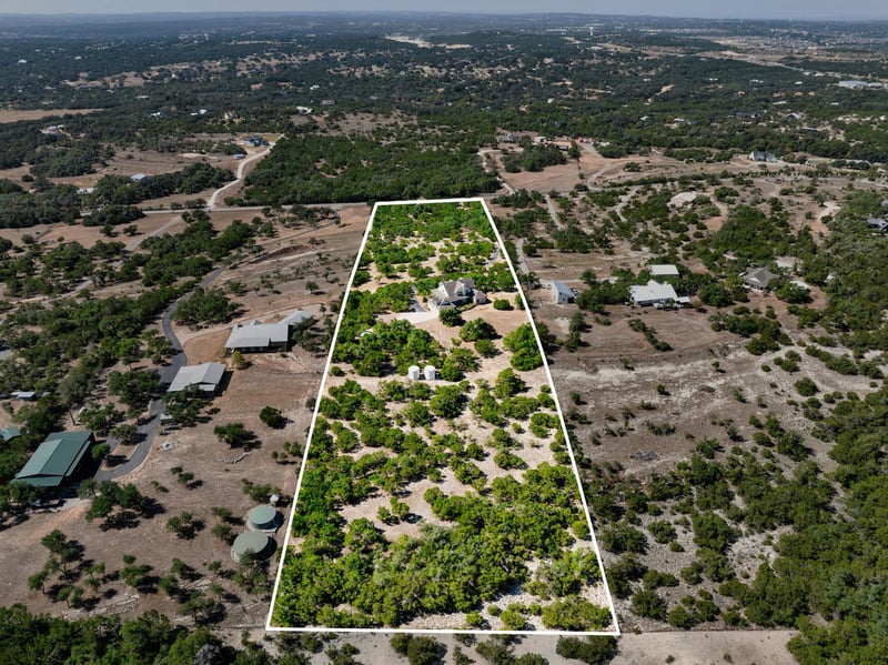 601 Hays Country Acres RD, Dripping Springs, TX 78620