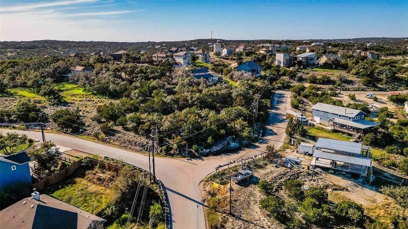 10722 Lake Park DR, Dripping Springs, TX 78620