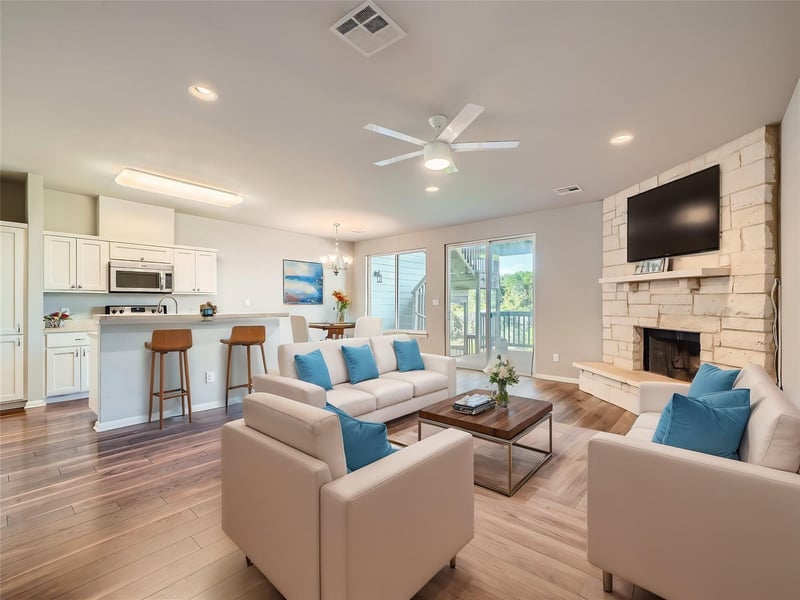 507 Venture BLVD, Point Venture, TX 78645