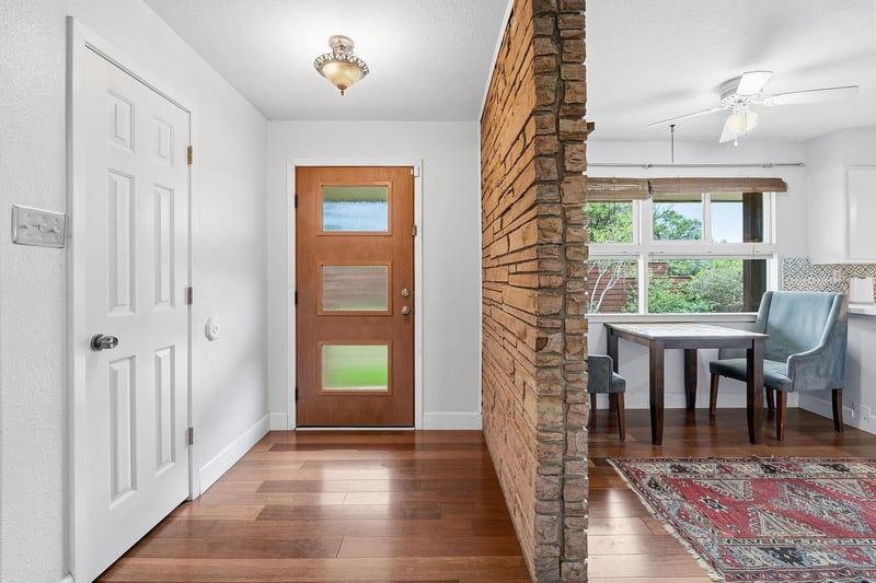 700 Corral LN, Austin, TX 78745