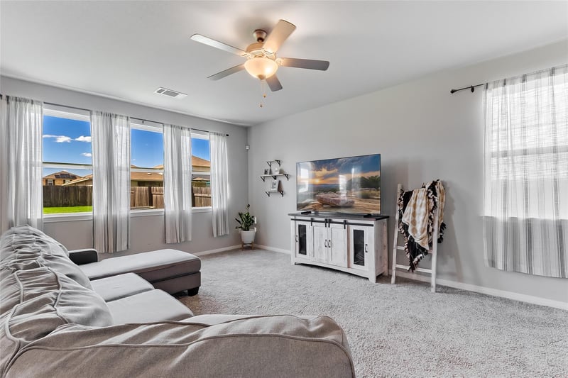 516 Longmount CV, Liberty Hill, TX 78642