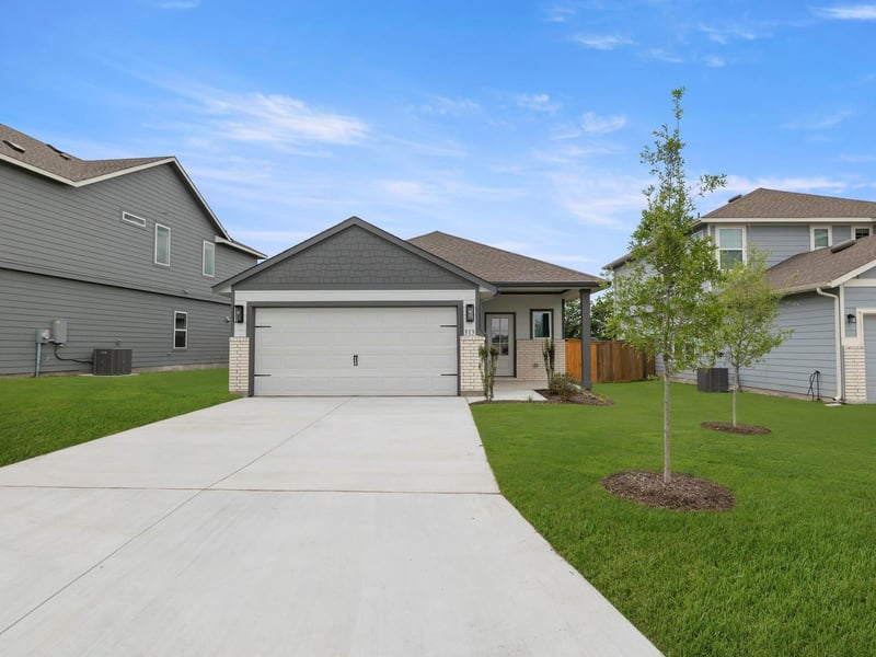 513 Yellow Ribbon, Jarrell, TX 76537