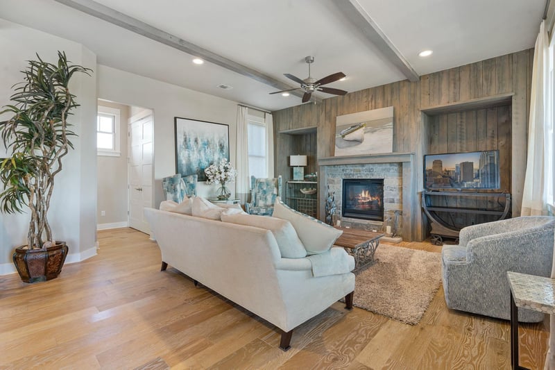 2208 Seabiscuit CV #133, Spicewood, TX 78669