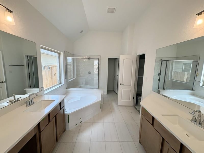 25608 Becky Bourne LN, Elgin, TX 78621