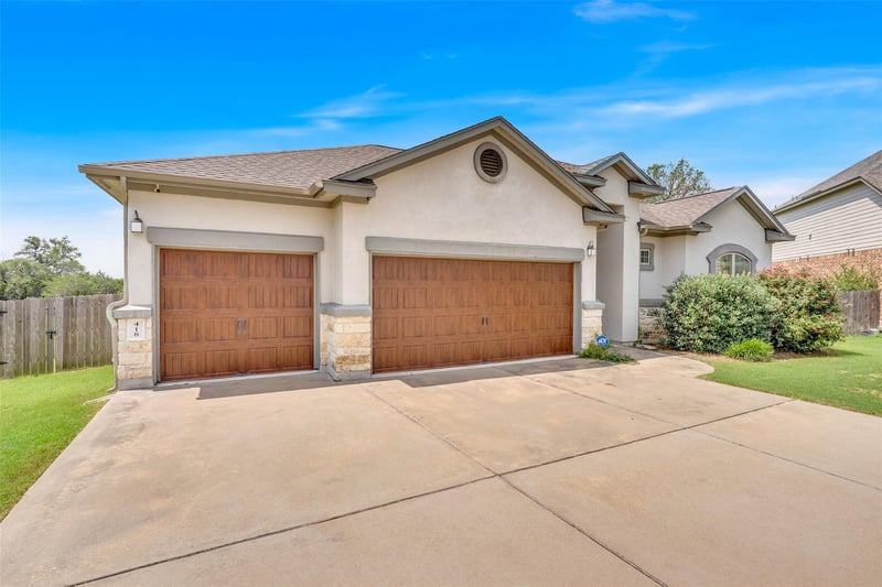 418 Quartz DR, Dripping Springs, TX 78620