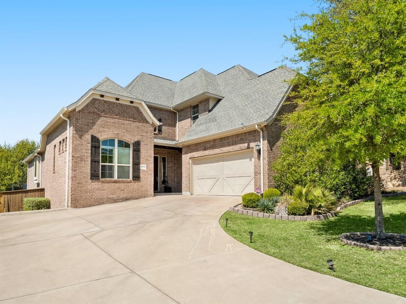 5304 Via Besso DR, Bee Cave, TX 78738