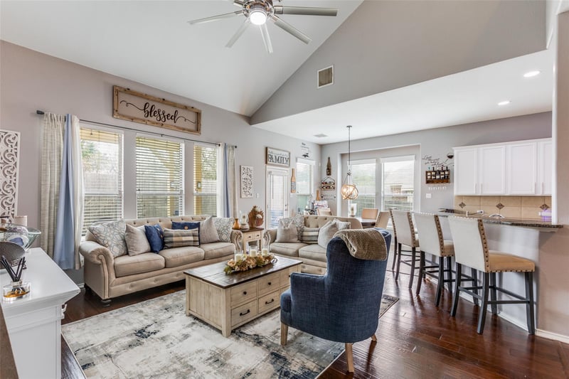 1814 Paseo Verde DR, Leander, TX 78641
