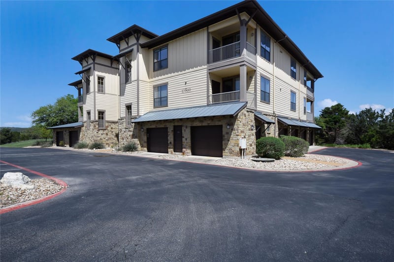 17800 Edgewood Way #203, Jonestown, TX 78645