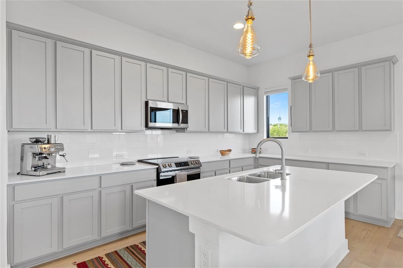 2050 Lohmans Spur RD #1302, Lakeway, TX 78734