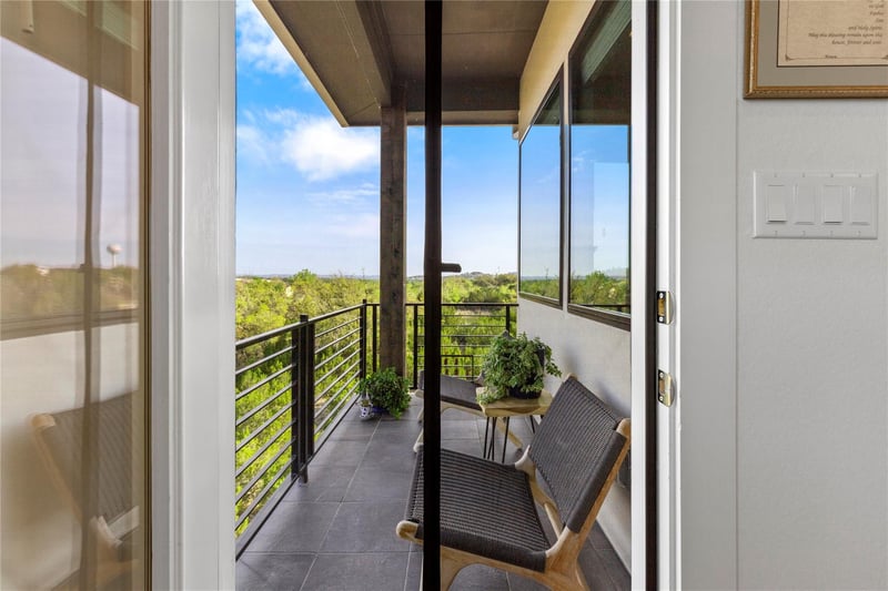 2050 Lohmans Spur RD #1302, Lakeway, TX 78734