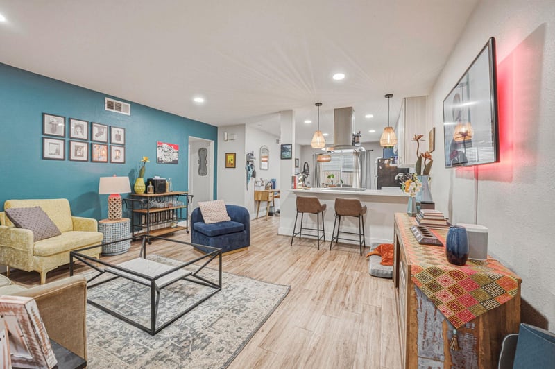 5332 Balcones DR #B, Austin, TX 78731