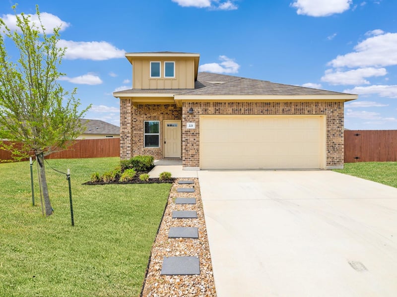 221 Longmount CV, Liberty Hill, TX 78642