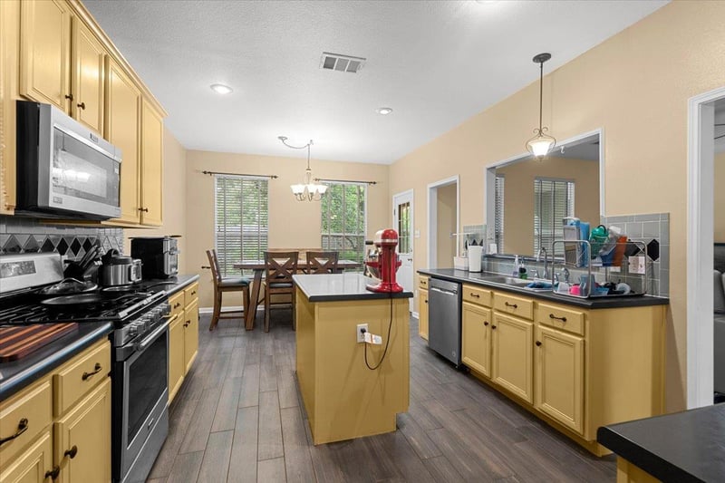 310 Carriage Hills DR, Georgetown, TX 78626