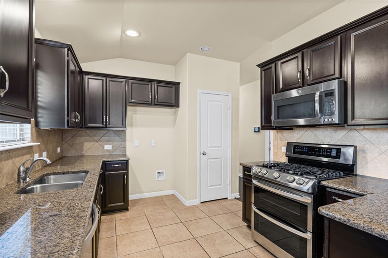 1113 April Meadows Loop, Georgetown, TX 78626