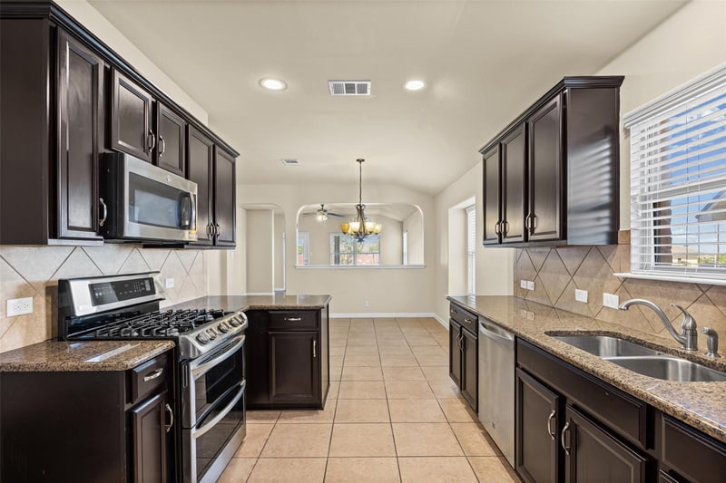 1113 April Meadows Loop, Georgetown, TX 78626