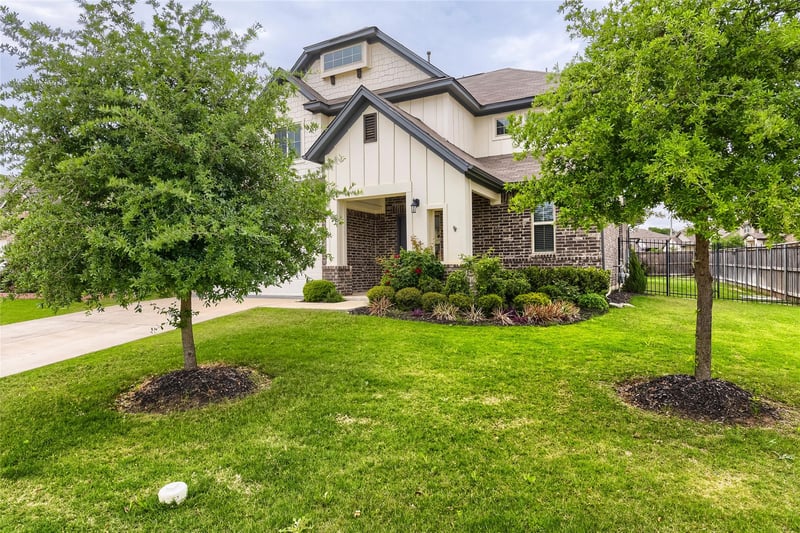 421 La Joya Ps, Leander, TX 78641