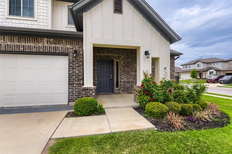421 La Joya Ps, Leander, TX 78641