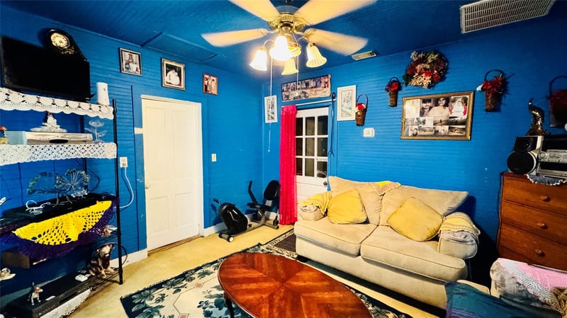 1604 Pine ST, Georgetown, TX 78626