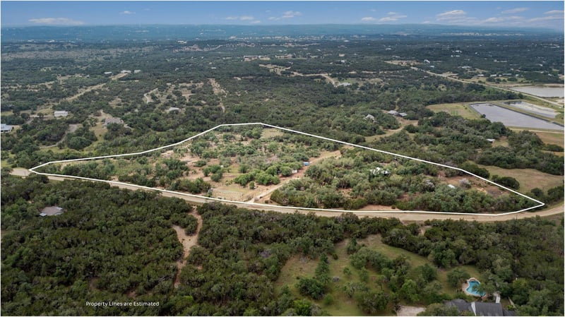 204 Lakeshore DR, Dripping Springs, TX 78620