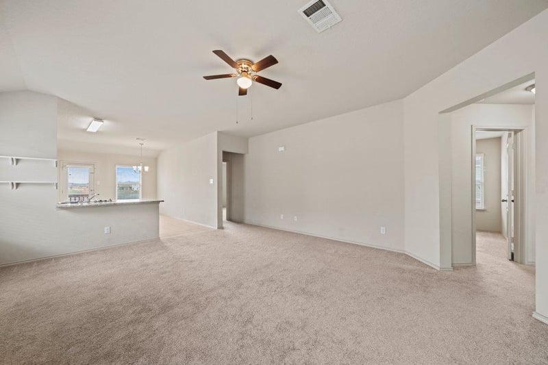 172 Lake GLN, San Marcos, TX 78666