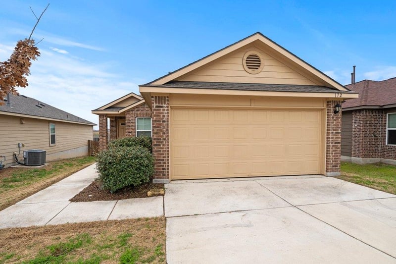 172 Lake GLN, San Marcos, TX 78666