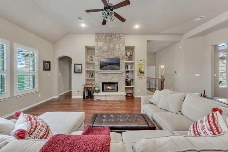 303 Palos Verdes DR, Lakeway, TX 78734